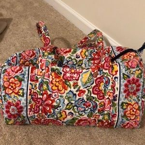 Small Vera Bradley duffle!